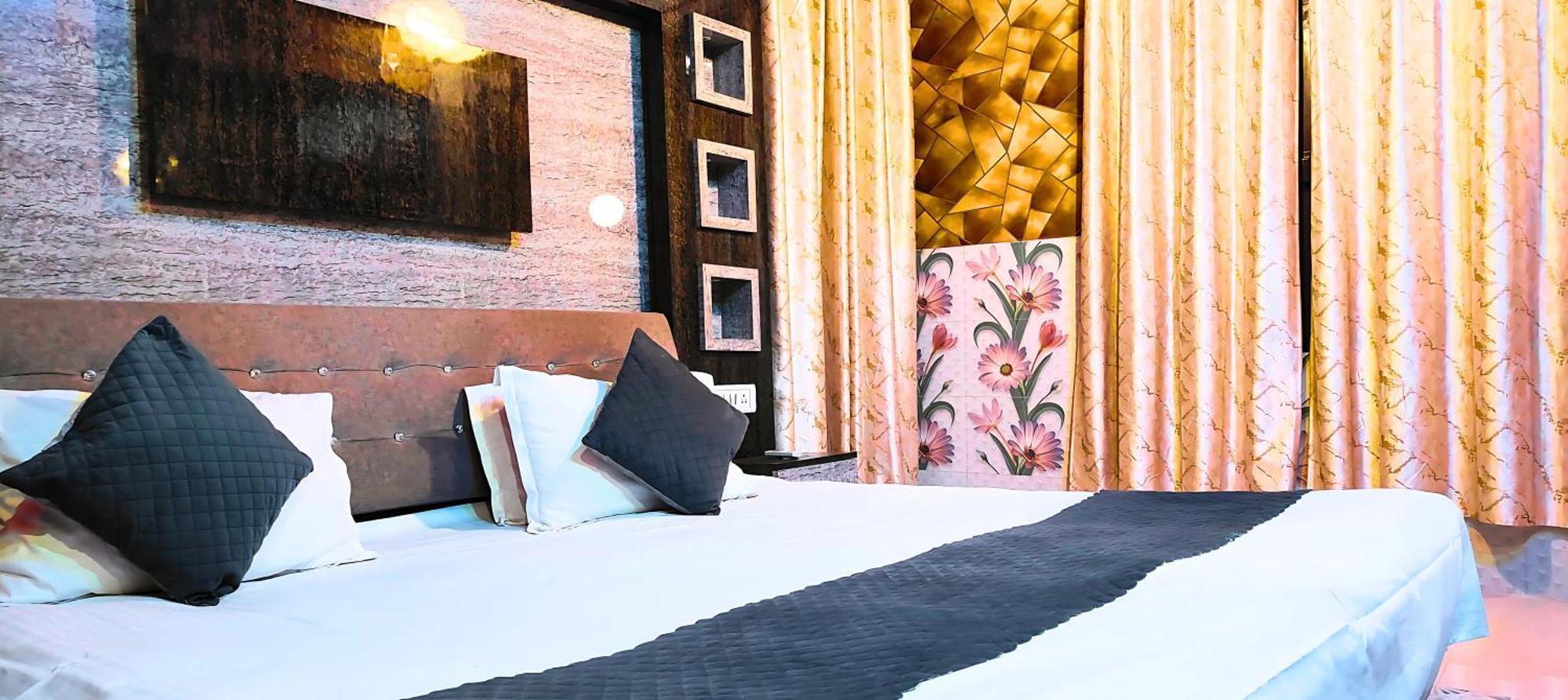 Ramayana Grand Hotel Ayodhya Ngoại thất bức ảnh